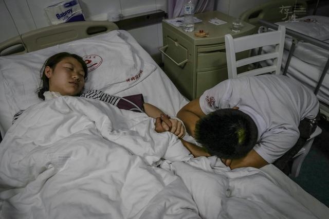 醫(yī)院掃碼折疊陪護床選擇對的廠家是關鍵_共享陪護床OEM