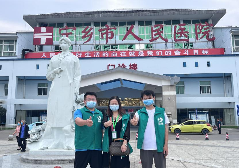 愛陪折疊陪護床椅配套服務同步供入三家醫(yī)院——產品硬、服務好